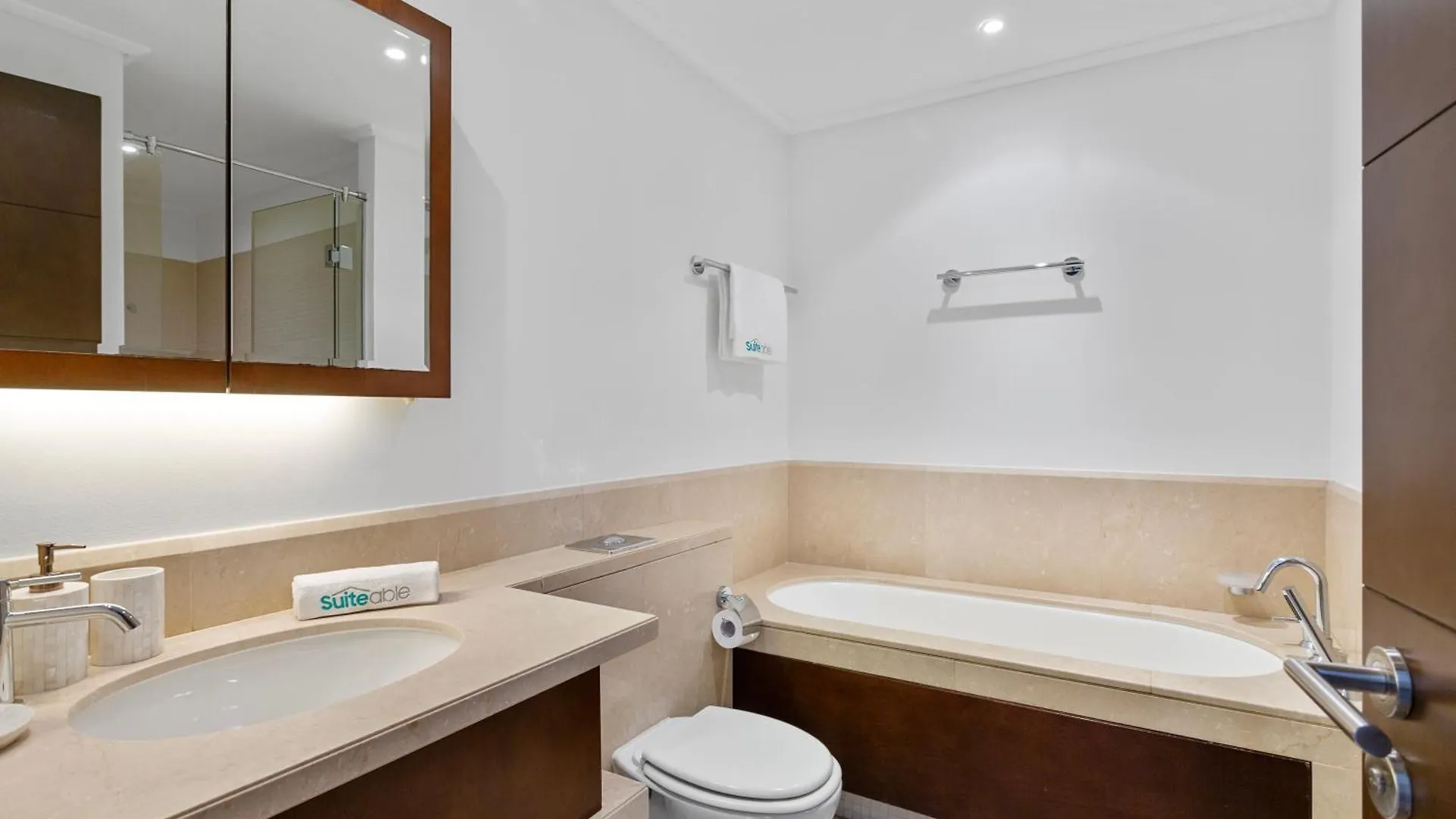 Apartment Exquisite Centrally Located 1Br In Downtown Dubai